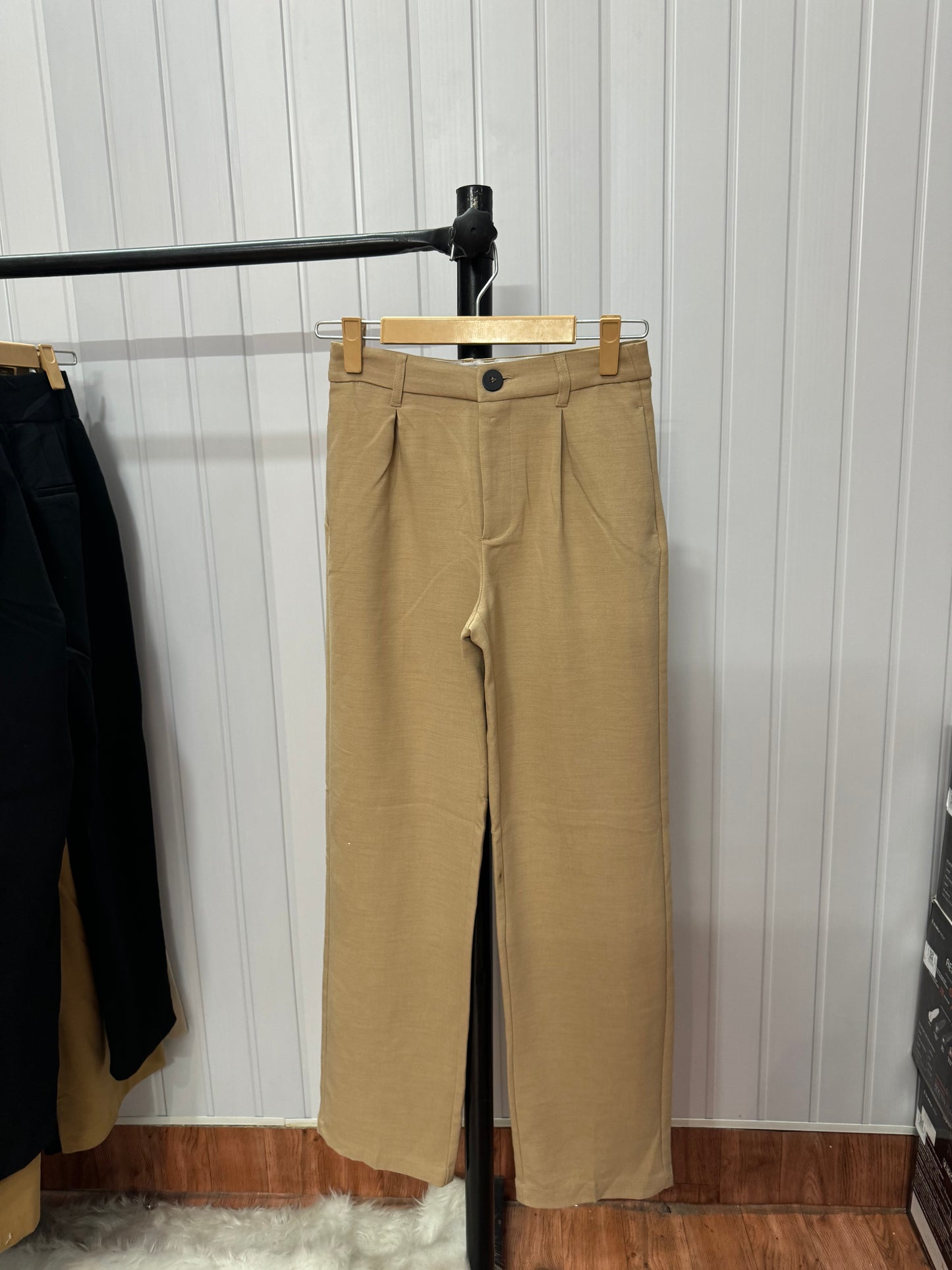 0836-28 Light Beige Trousers