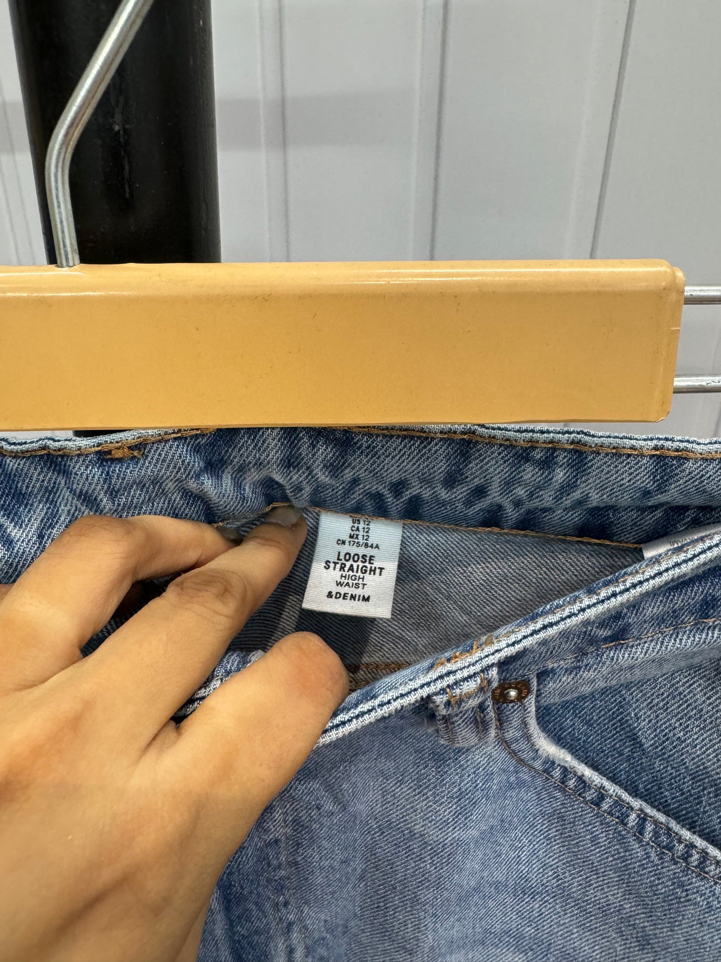 0204-34 Loose Straight Jeans